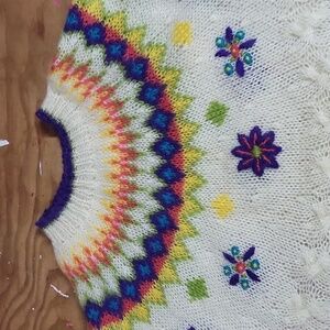 Vintage handknit sweater Large EUC  angora blend